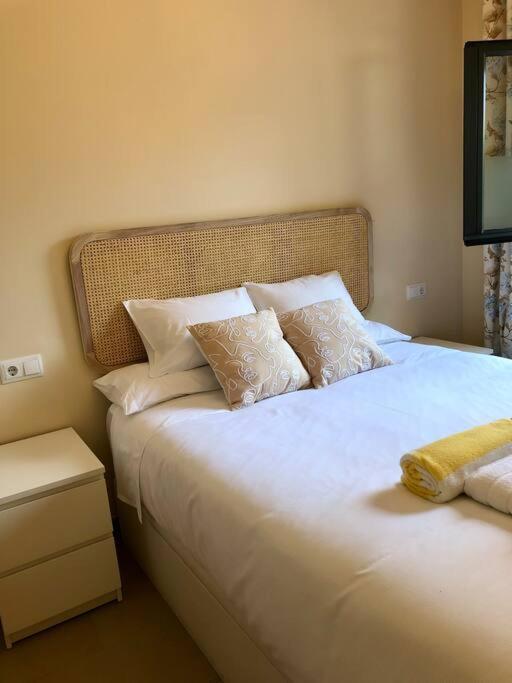 Hogar Brisa De Las Marinas Acogedor Apartamento Con Amplia Terraza Y Acceso Directo A Las Piscinas-Comfortable Apartment With Spacious Terrace And Direct Pool Access Denia Bagian luar foto